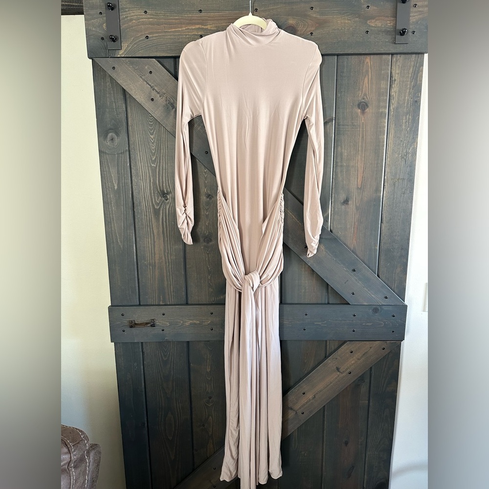 Club L London Cream Long Sleeve Maxi Dress - Picture 4 of 6